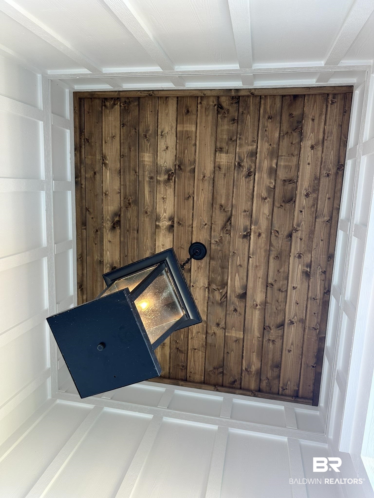 Details with wooden walls