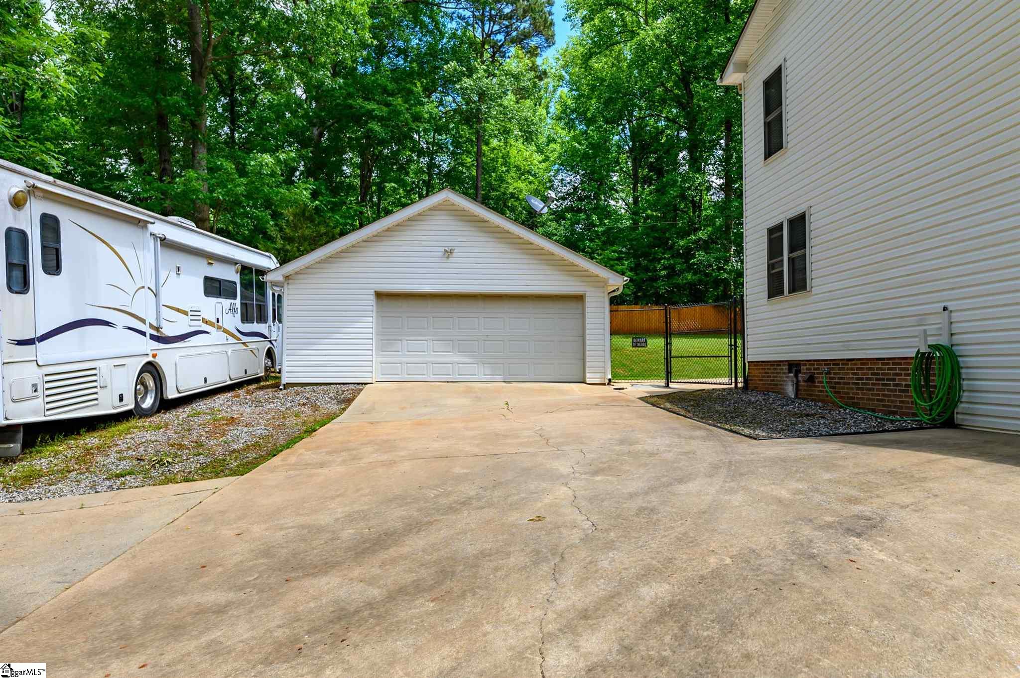 371 Hickory Hollow Road Inman, SC 29349 - Photo 4 of 34