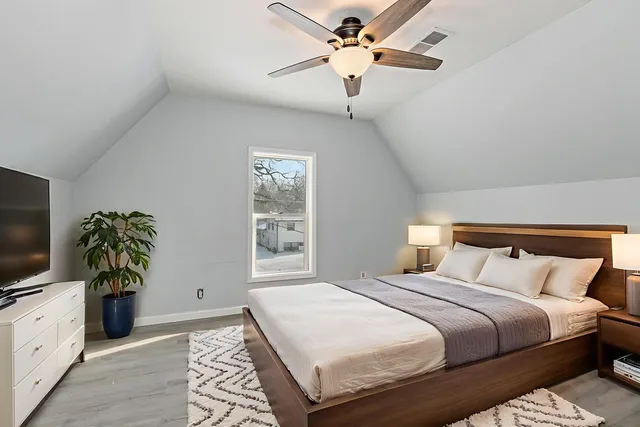 $179,900 | 329 South 10th Street, DeKalb, IL 60115