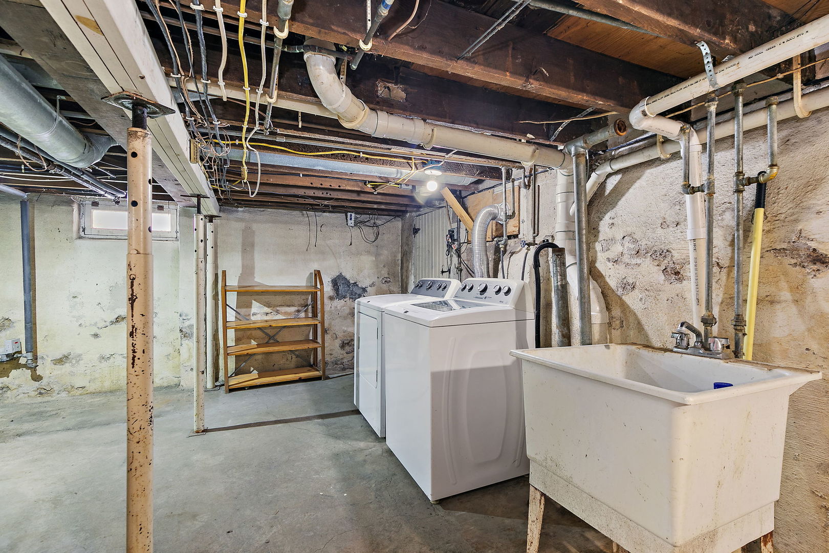 329 South 10th Street DeKalb, IL 60115 - Photo 20 of 25 a utility room with dryer and washer
