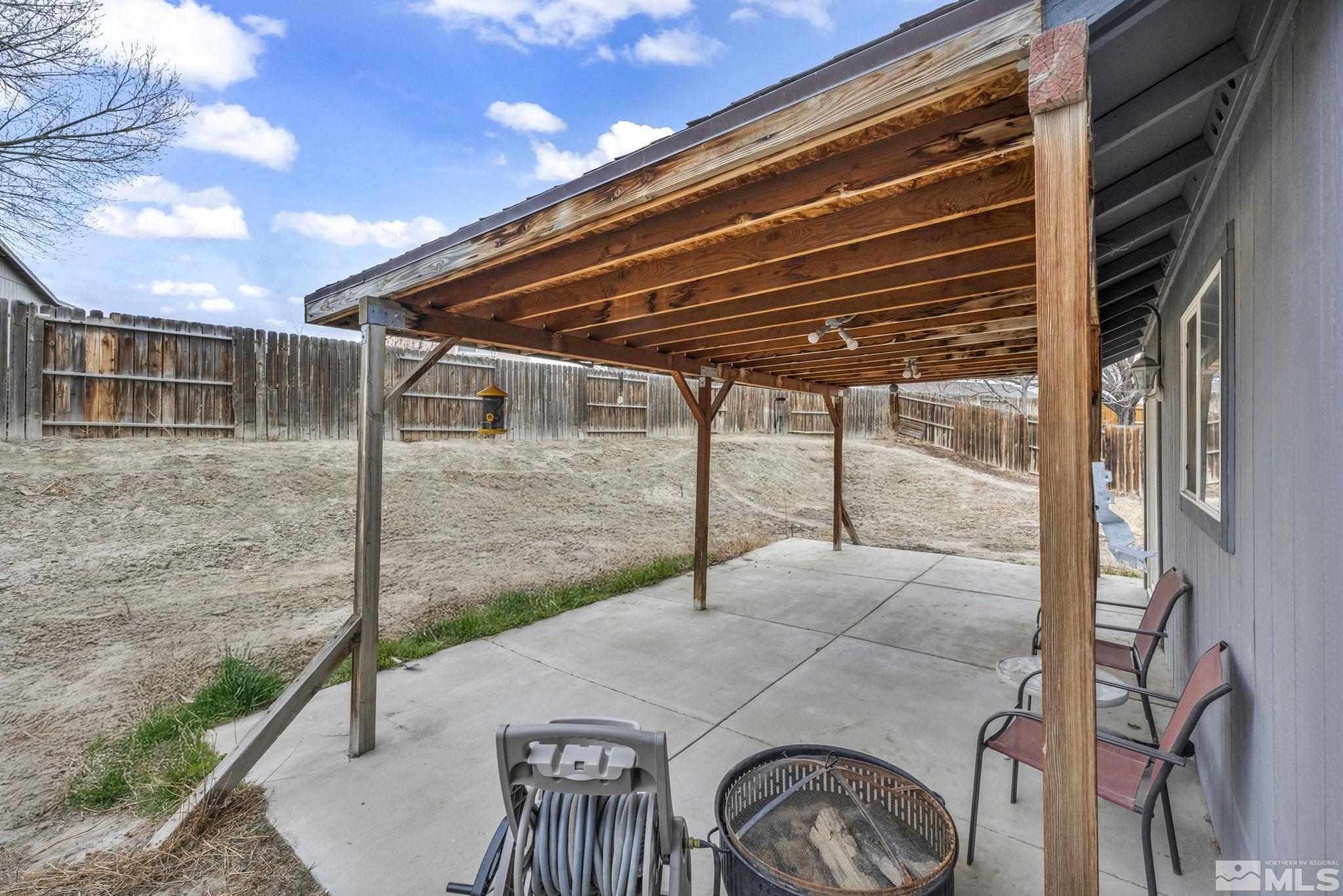 152 Desert Springs Court Fernley, NV 89408 - Photo 12 of 40 Photo 12