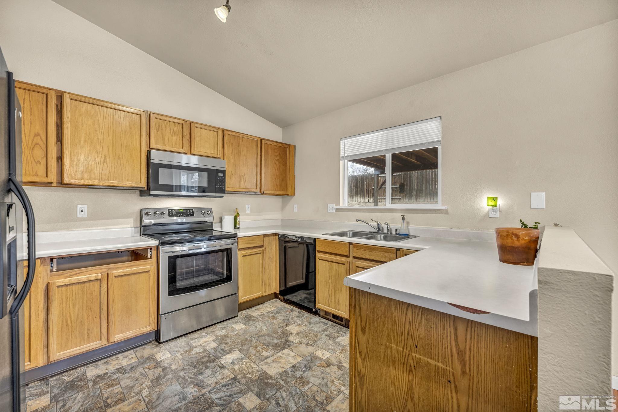 152 Desert Springs Court Fernley, NV 89408 - Photo 33 of 40 Photo 33