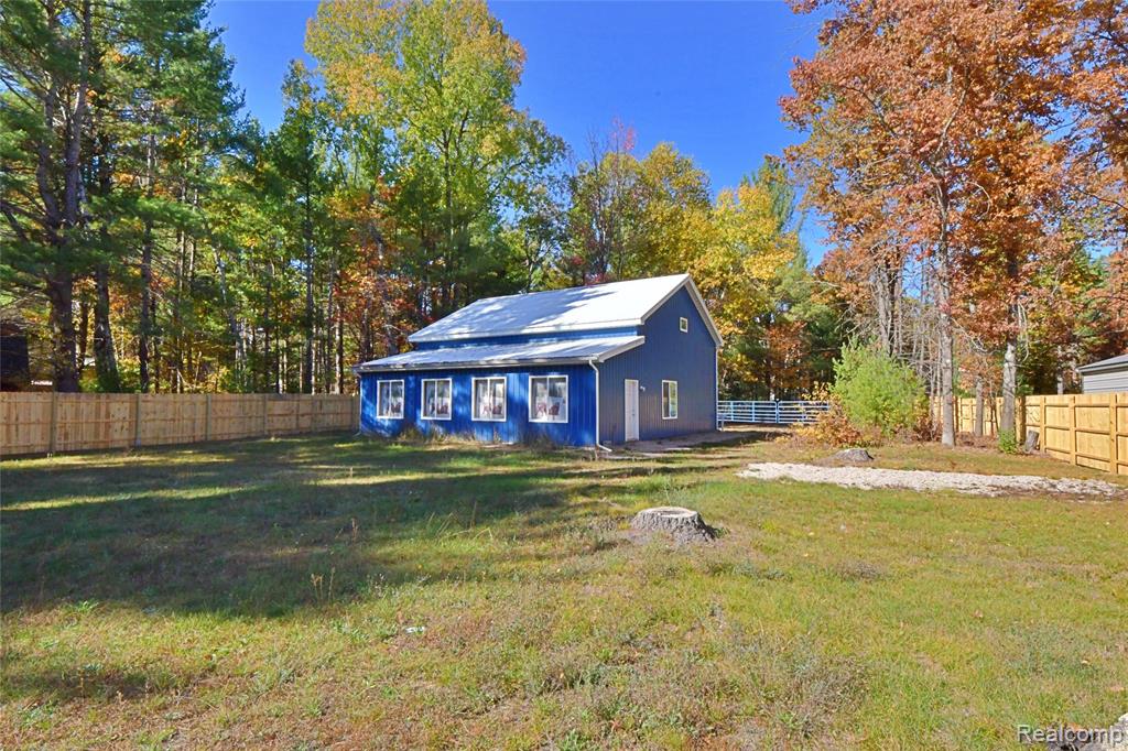 7877 Oak Road St. Helen, MI 48656 - Photo 1 of 20