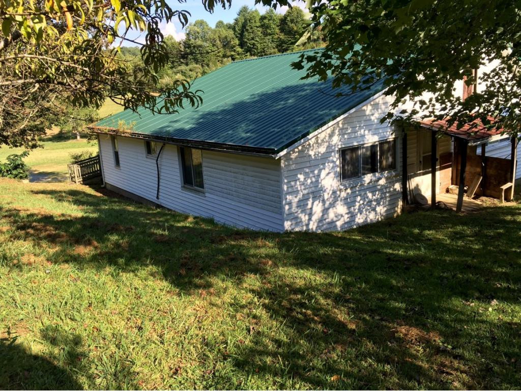 12249 Little Road Pound, VA 24279 - Photo 23 of 36 Views of HomeProperty