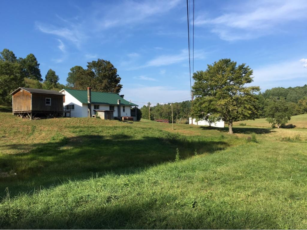 12249 Little Road Pound, VA 24279 - Photo 26 of 36 Photo 26