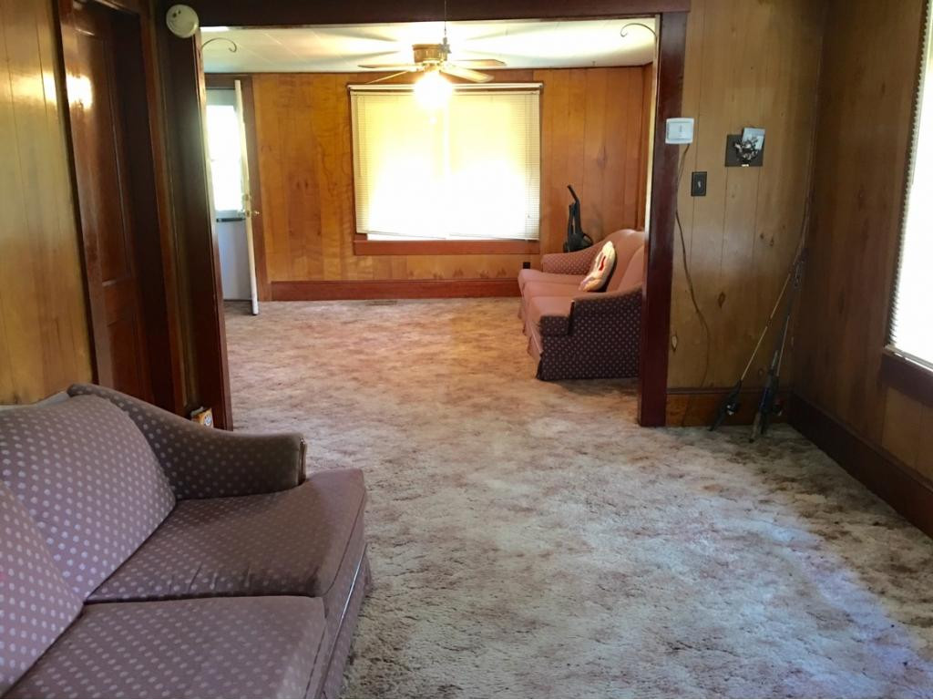 12249 Little Road Pound, VA 24279 - Photo 7 of 36 Living Room