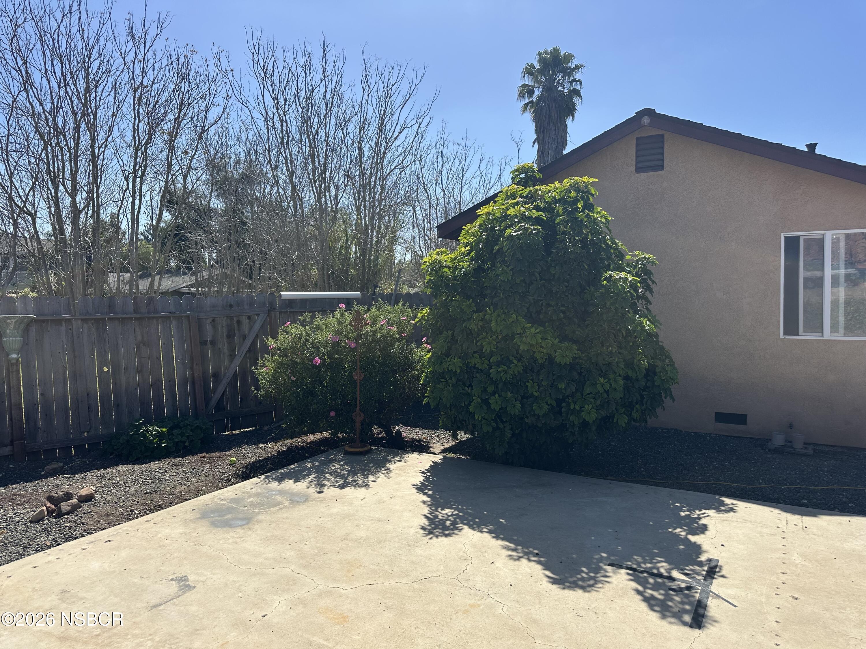 192 East Branch Street Nipomo, CA 93444 - Photo 3 of 26 a backyard of a house