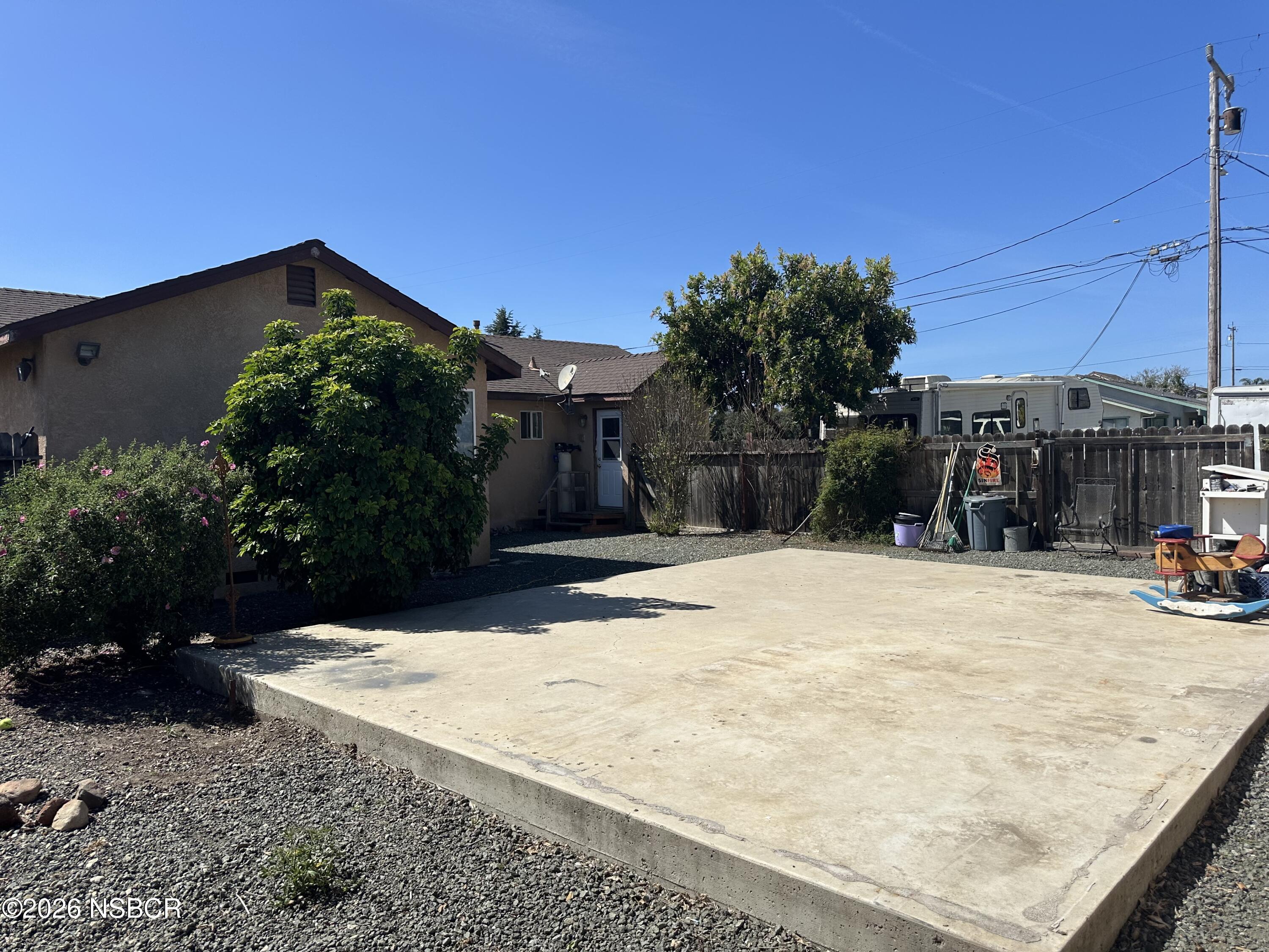 192 East Branch Street Nipomo, CA 93444 - Photo 7 of 26 a view of a house with a snow in the background