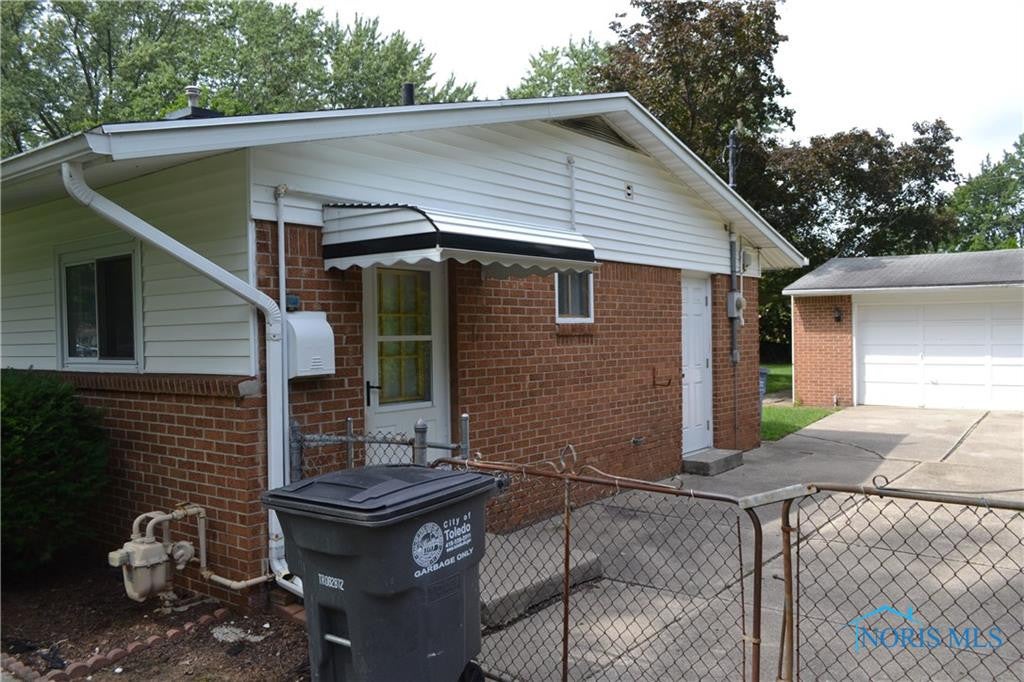 3536 Robin Road Toledo, OH 43623 - Photo 3 of 27 Photo 3