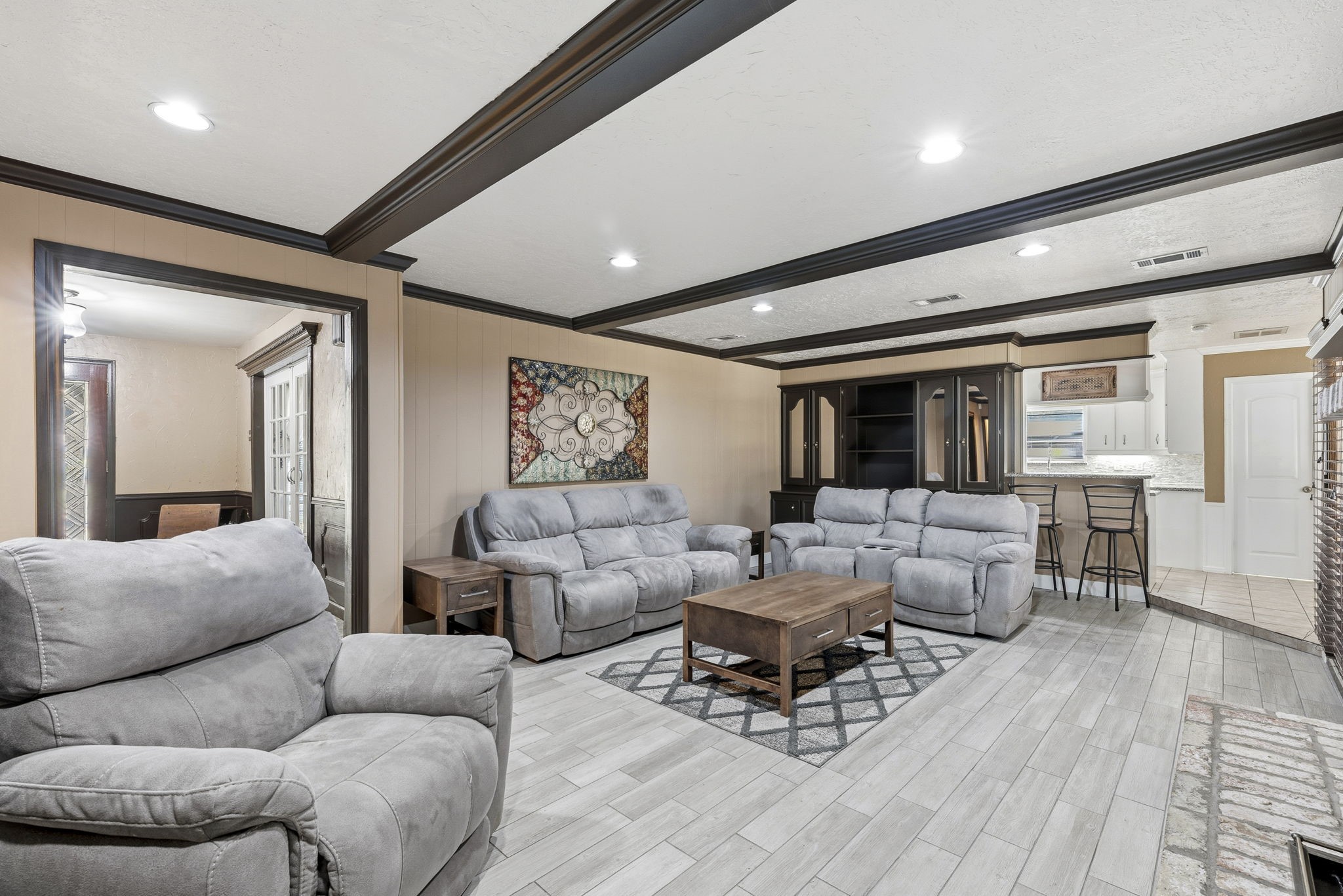 17603 Loring Lane Spring, TX 77388 - Photo 19 of 50 a living room with furniture and wooden floor