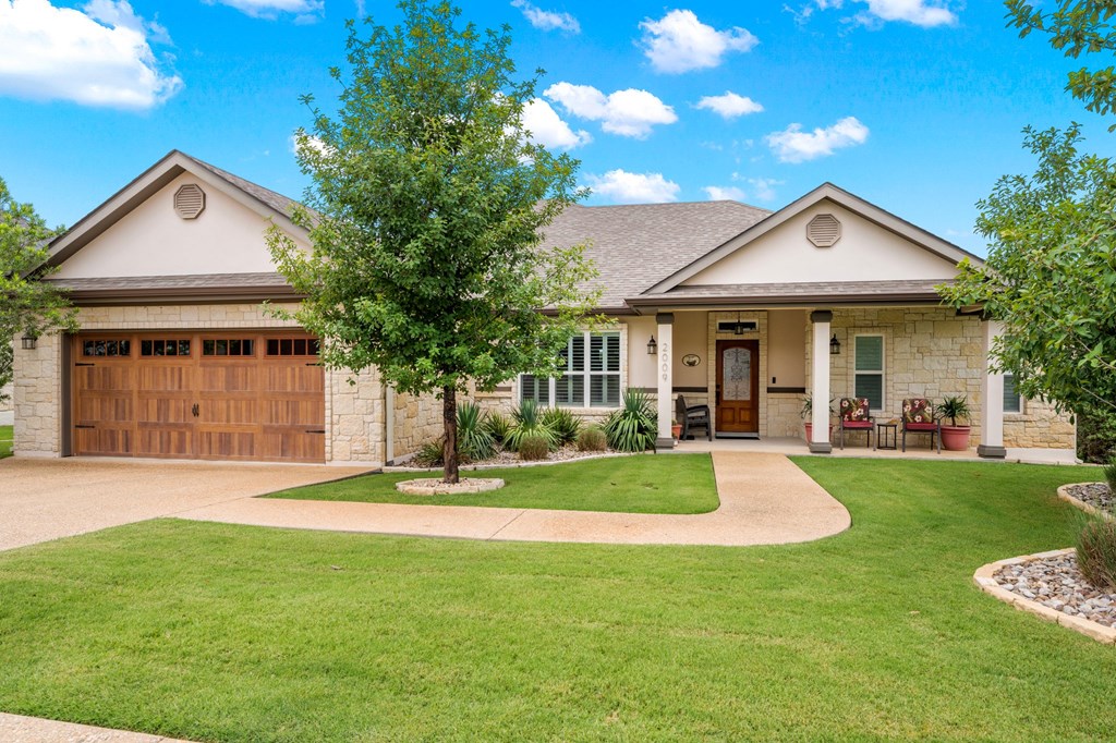 2009 Athens Avenue Kerrville, TX 78028 - Photo 2 of 41
