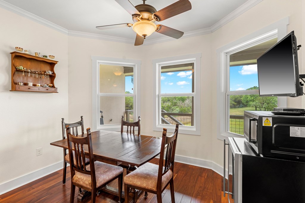 2009 Athens Avenue Kerrville, TX 78028 - Photo 10 of 41