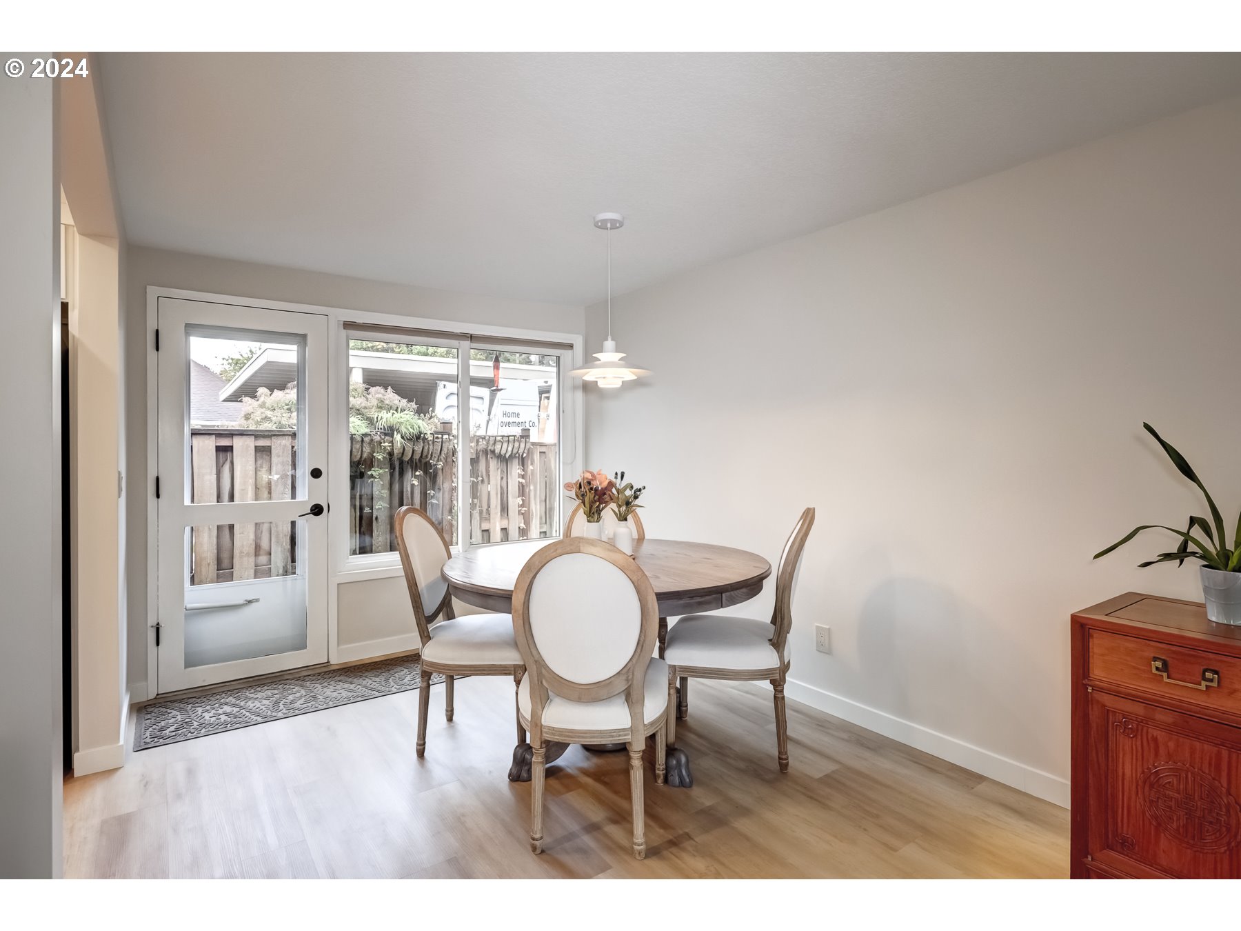 4875 Southwest Normandy Place Beaverton, OR 97005 - Photo 11 of 32 Dining Room