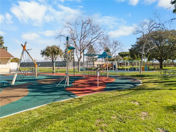 $1,425,000 | 13731 Claremont Street, Westminster, CA 92683