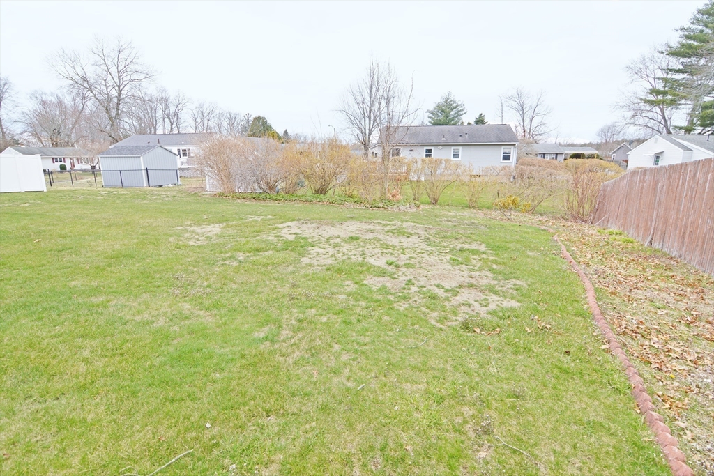 122 Garnet Street Springfield, MA 01129 - Photo 34 of 36 a view of a fountain in front of house