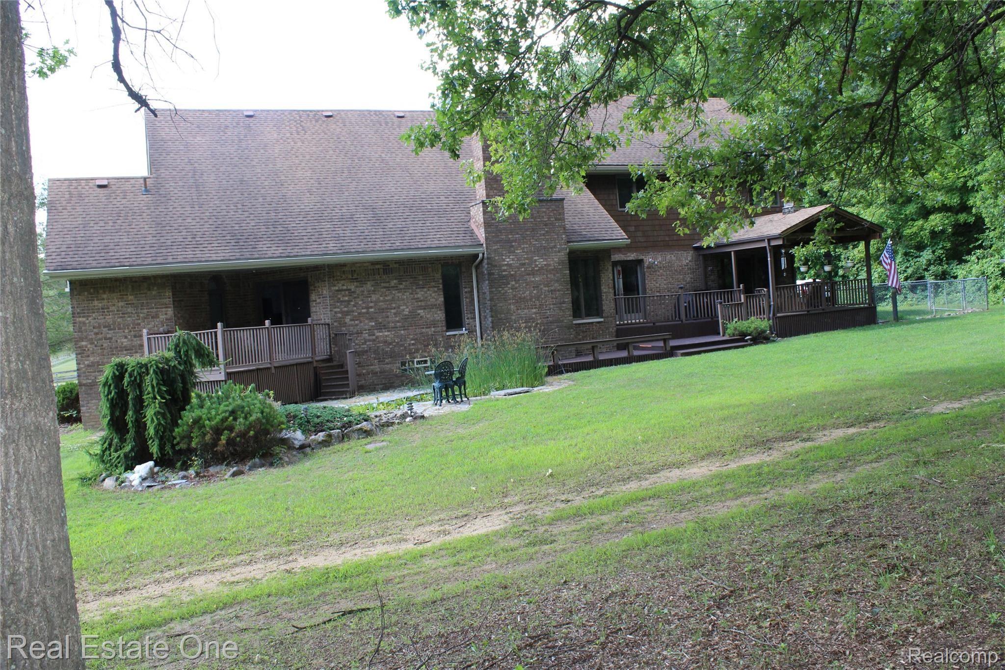 2845 Jewell Road Howell, MI 48843 - Photo 61 of 98 IMG_1285.JPG