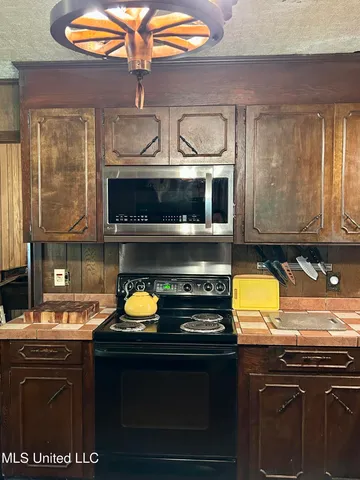 $129,000 | 27 Dogwood Drive, Silver Creek, MS 39663