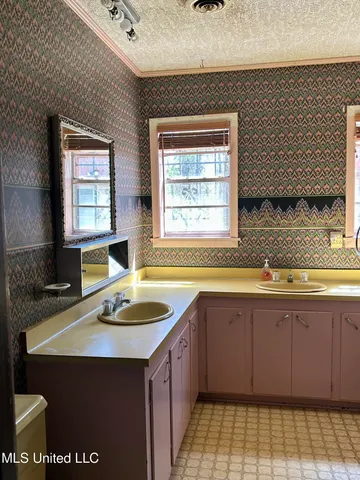 $129,000 | 27 Dogwood Drive, Silver Creek, MS 39663