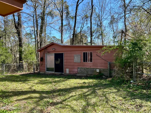 $129,000 | 27 Dogwood Drive, Silver Creek, MS 39663