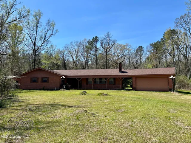 $129,000 | 27 Dogwood Drive, Silver Creek, MS 39663