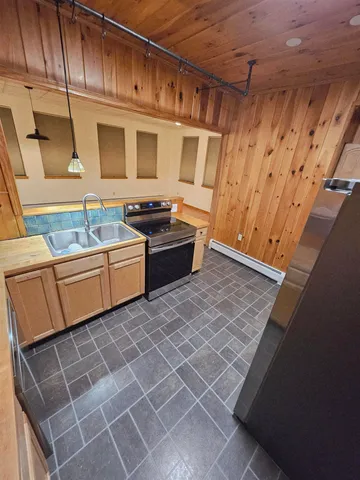 $574,900 | 21 Railroad Street, Milton, VT 05468