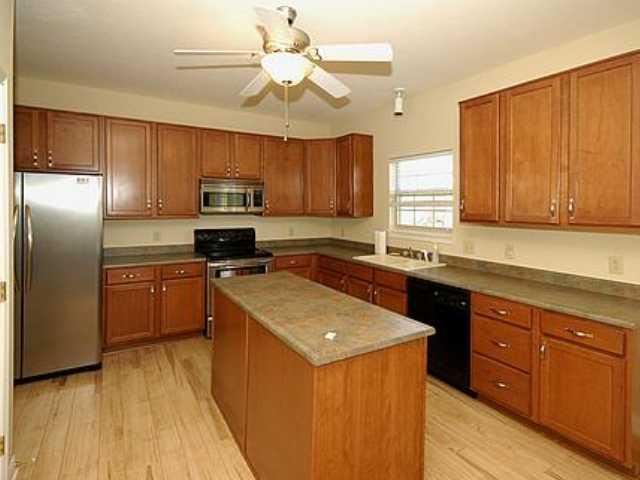 3024 Sleeping Ridge Way Indianapolis, IN 46217 - Photo 3 of 12 Gallery Image 3