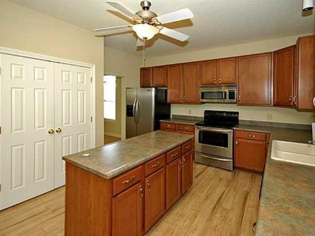 3024 Sleeping Ridge Way Indianapolis, IN 46217 - Photo 4 of 12 Gallery Image 4