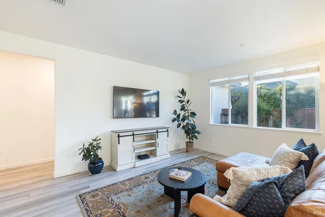 $849,000 | 5839 Kittyhawk Place, Rohnert Park, CA 94928