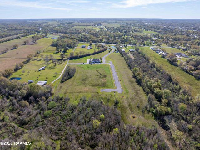 $2,000,000 | 100 Palms Hospital Drive, Abbeville, LA 70510