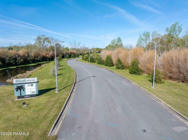 $2,000,000 | 100 Palms Hospital Drive, Abbeville, LA 70510