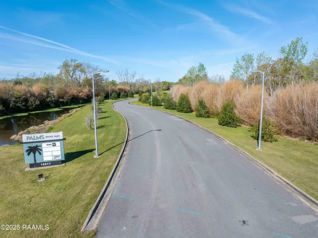 $2,000,000 | 100 Palms Hospital Drive, Abbeville, LA 70510