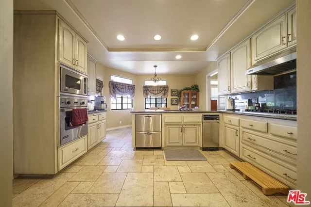 $1,778,800 | 2211 Cumberland Road, Glendora, CA 91741