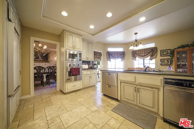 $1,778,800 | 2211 Cumberland Road, Glendora, CA 91741