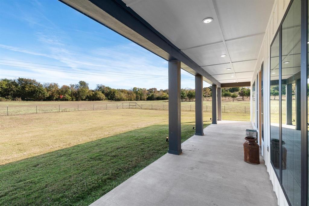 856 Yowell Hill Road Whitewright, TX 75491 - Photo 2 of 39 Front Porch