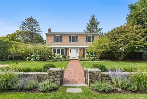 $8,795,000 | 52 & 54 Fithian Lane, East Hampton, NY 11937