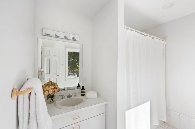 $9,700,000 | 52 & 54 Fithian Lane, East Hampton, NY 11937