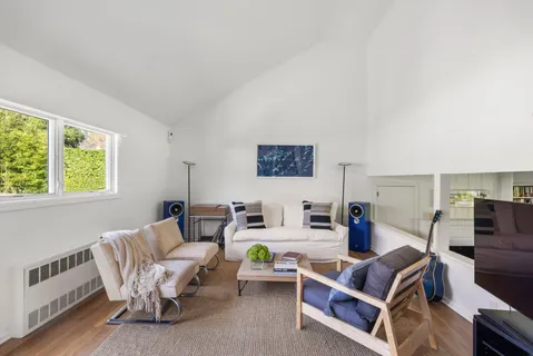 $9,700,000 | 52 & 54 Fithian Lane, East Hampton, NY 11937