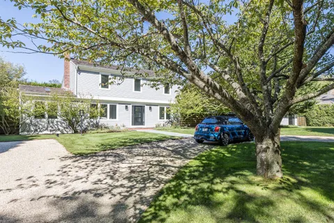 $8,795,000 | 52 & 54 Fithian Lane, East Hampton, NY 11937