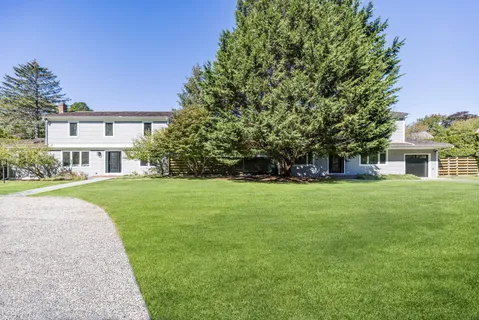 $8,795,000 | 52 & 54 Fithian Lane, East Hampton, NY 11937