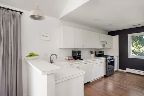 $9,700,000 | 52 & 54 Fithian Lane, East Hampton, NY 11937