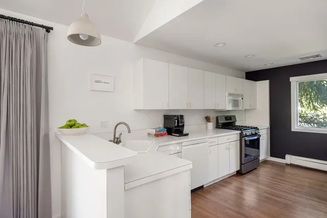 $9,700,000 | 52 & 54 Fithian Lane, East Hampton, NY 11937