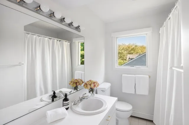 $9,700,000 | 52 & 54 Fithian Lane, East Hampton, NY 11937