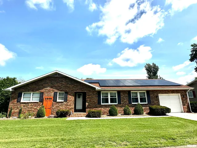 $159,900 | 1340 East 6th Street, Centralia, IL 62801