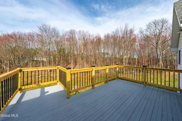 $549,999 | 14 Fiddlers Lane, Poestenkill, NY 12140