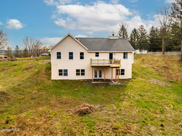 $549,999 | 14 Fiddlers Lane, Poestenkill, NY 12140