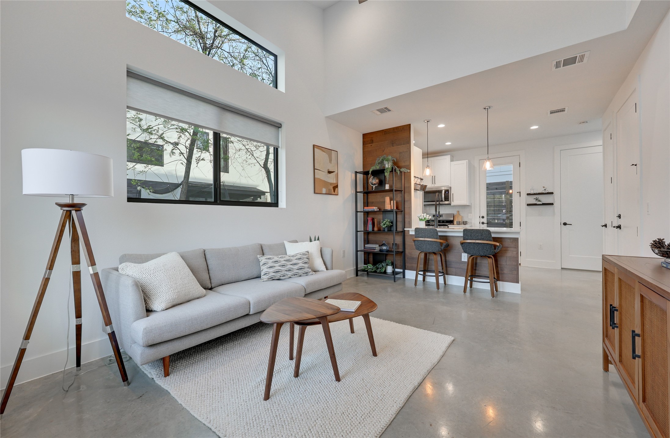 1208 Walnut Avenue, Unit 2 Austin, TX 78702 - Photo 4 of 35