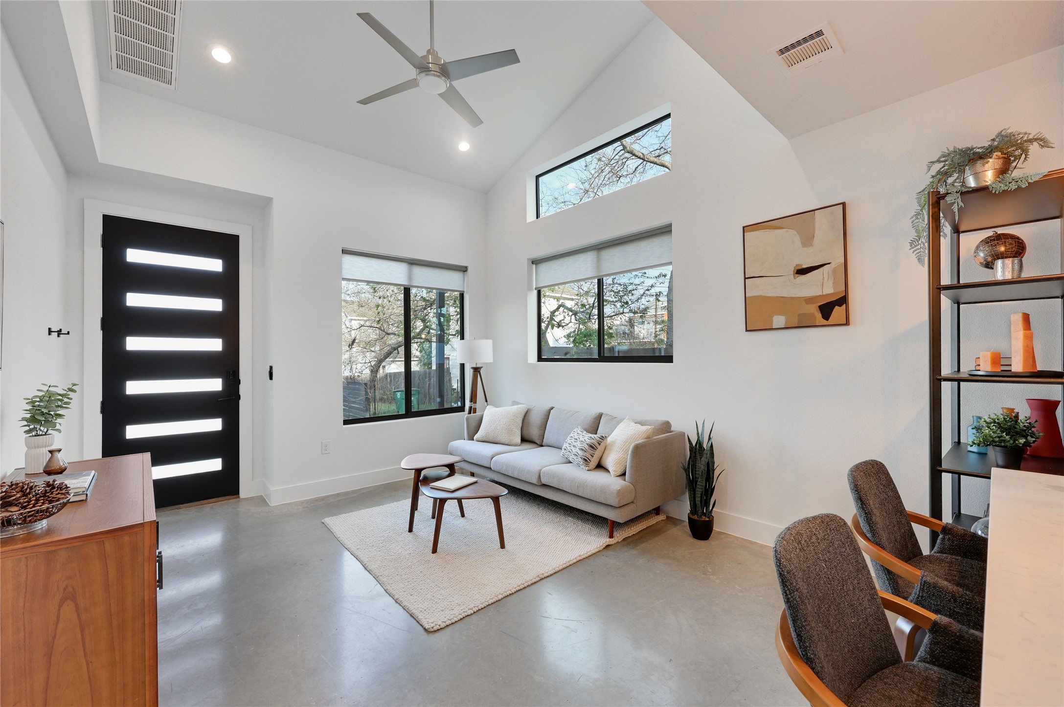 1208 Walnut Avenue, Unit 2 Austin, TX 78702 - Photo 5 of 35