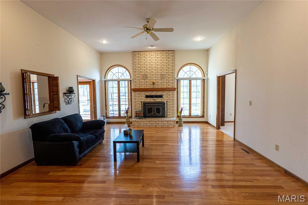 900 Country Lane Rolla, MO 65401 - Photo 4 of 83
