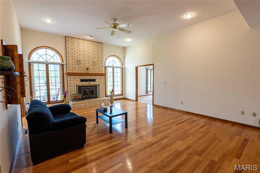 900 Country Lane Rolla, MO 65401 - Photo 5 of 83