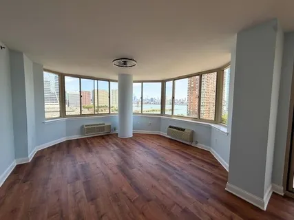$7,200 | 1 2nd Street, Unit 1012, Jersey City, NJ 07302